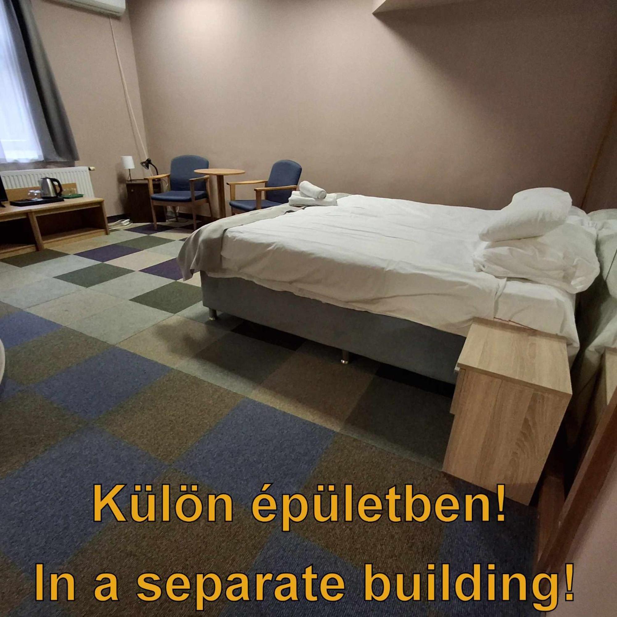Hotel Unicornis Егер Екстериор снимка