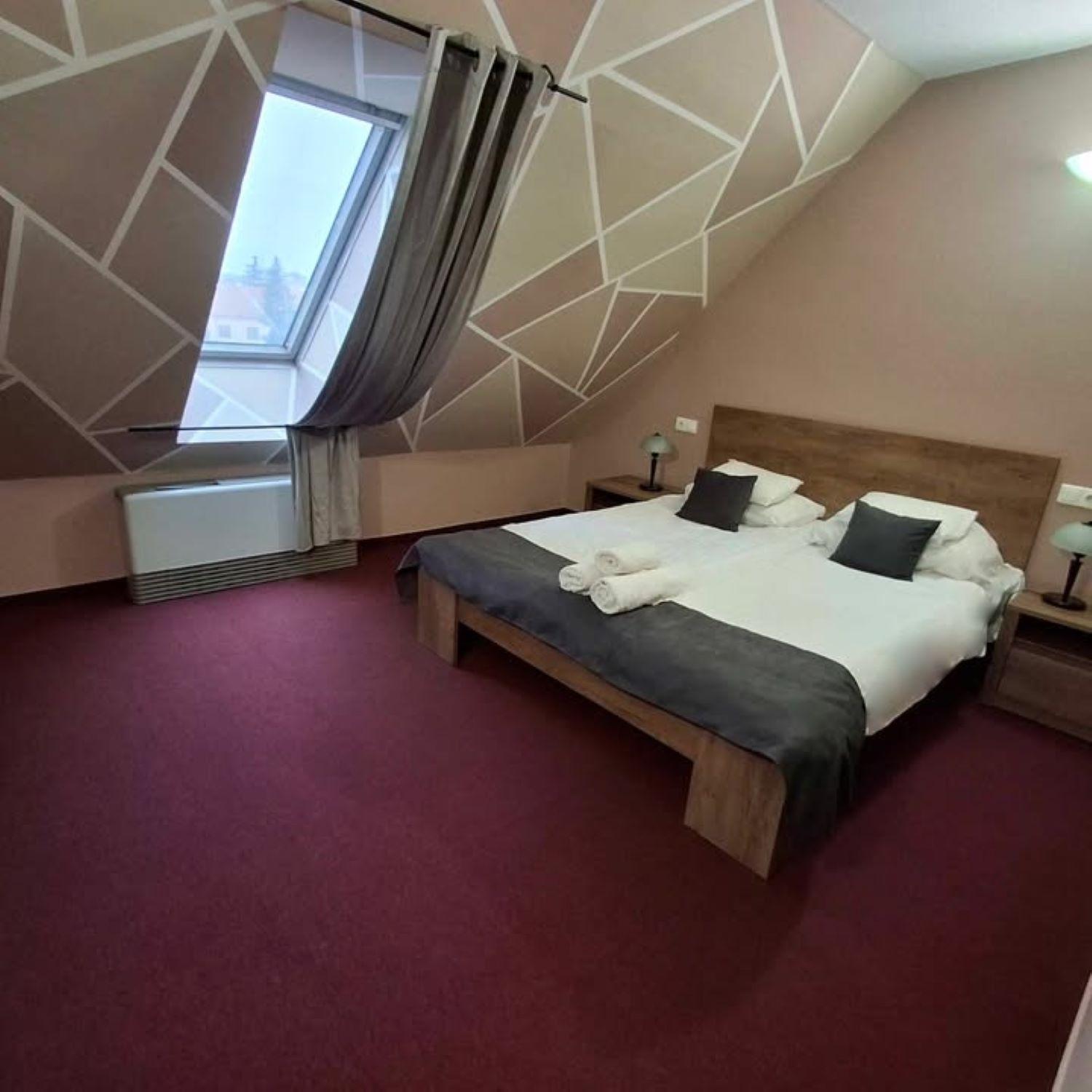 Hotel Unicornis Егер Екстериор снимка